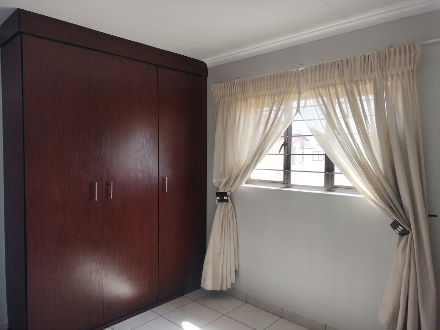 To Let 3 Bedroom Property for Rent in Waterval East North West